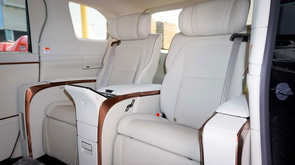 Lexus LM 350h 4 seats - Ready Stock! Local taxes included - Image 13