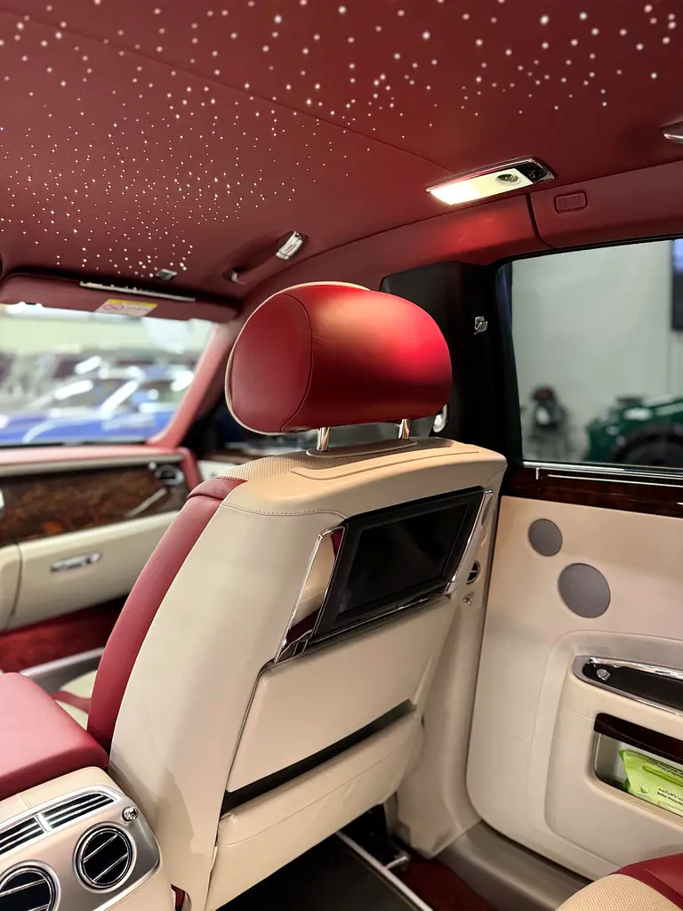 Rolls Royce GHOST - Image 9