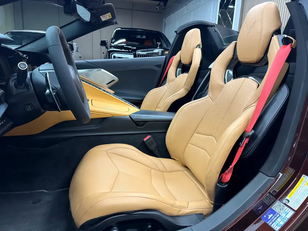 2023 Chevrolet Corvette Stingray GCC Specs - Like New! - Image 8