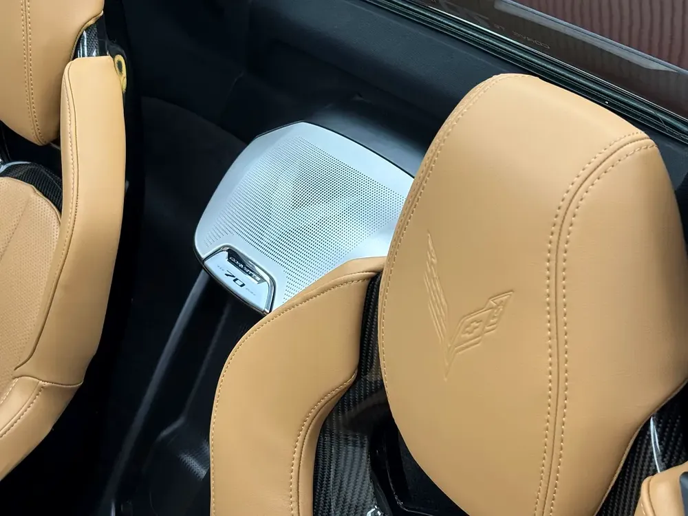 2023 Chevrolet Corvette Stingray GCC Specs - Like New! - Image 9