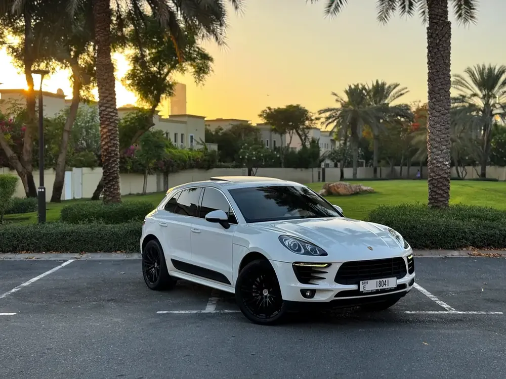 Porsche Macan S 2015 | GCC Specs | Performance  Luxury SUV - Image 4