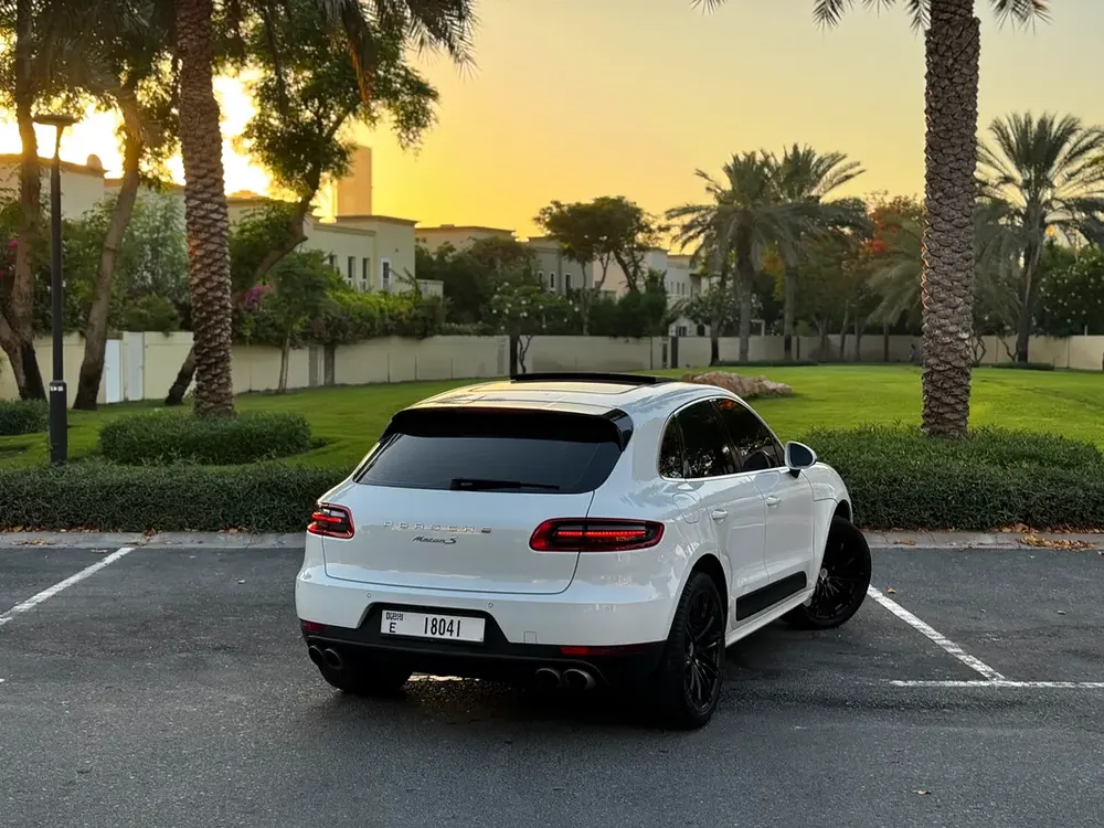 Porsche Macan S 2015 | GCC Specs | Performance  Luxury SUV - Image 5