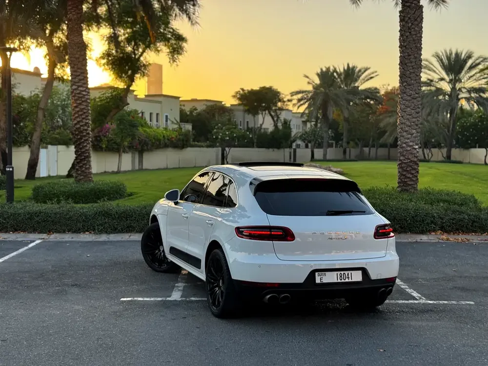 Porsche Macan S 2015 | GCC Specs | Performance  Luxury SUV - Image 6