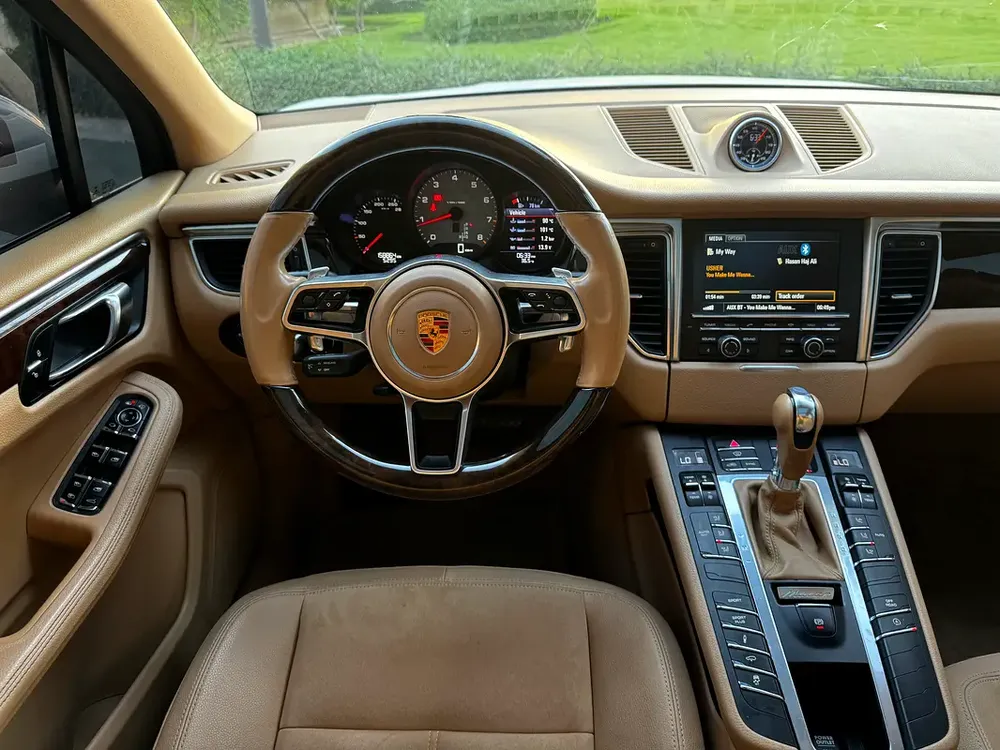 Porsche Macan S 2015 | GCC Specs | Performance  Luxury SUV - Image 9