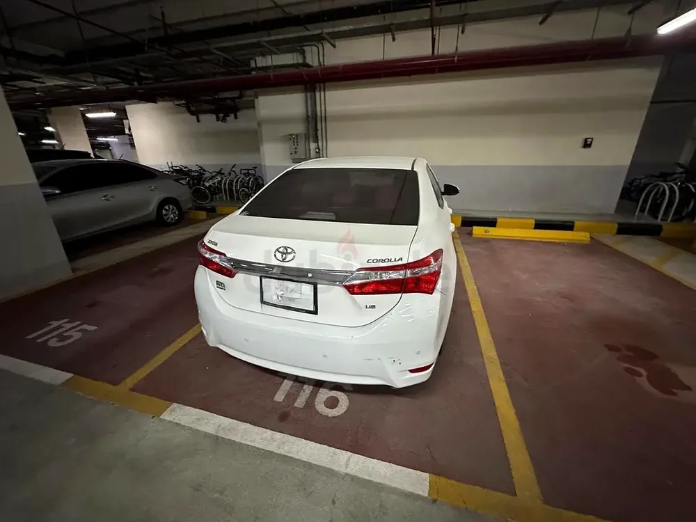 Selling toyota corolla 2015 model - Image 7