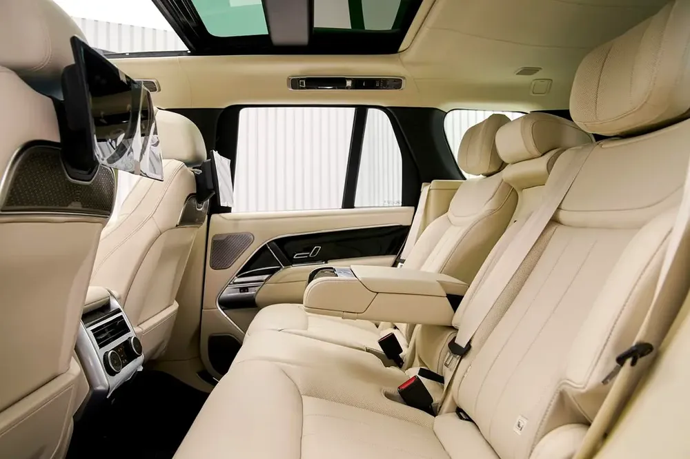 RANGE ROVER VOGUE AUTOBIOGRAPHY, 2025, 5 YEARS DEALER WARRANTY, ZERO KM - Image 12