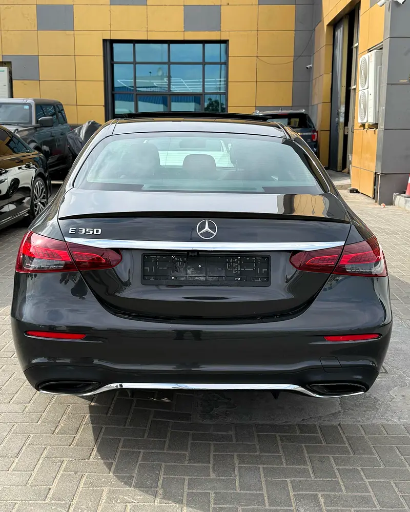 Mercedes-Benz E-Class E 350 2021 - American Specs - Image 4