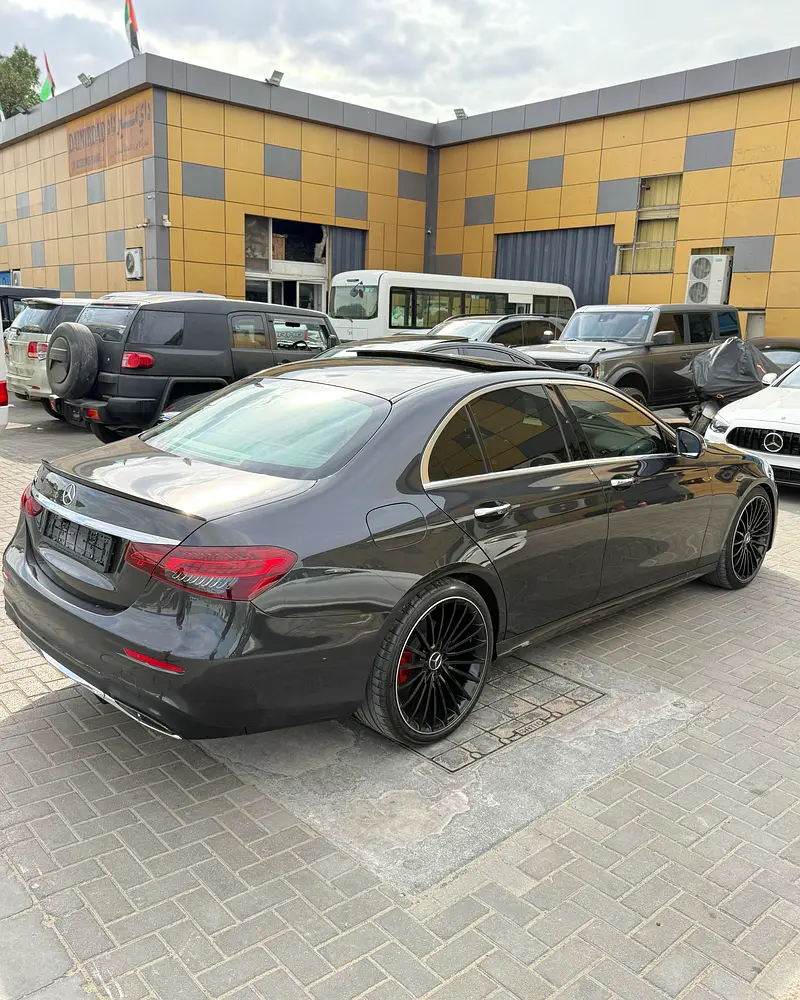 Mercedes-Benz E-Class E 350 2021 - American Specs - Image 5
