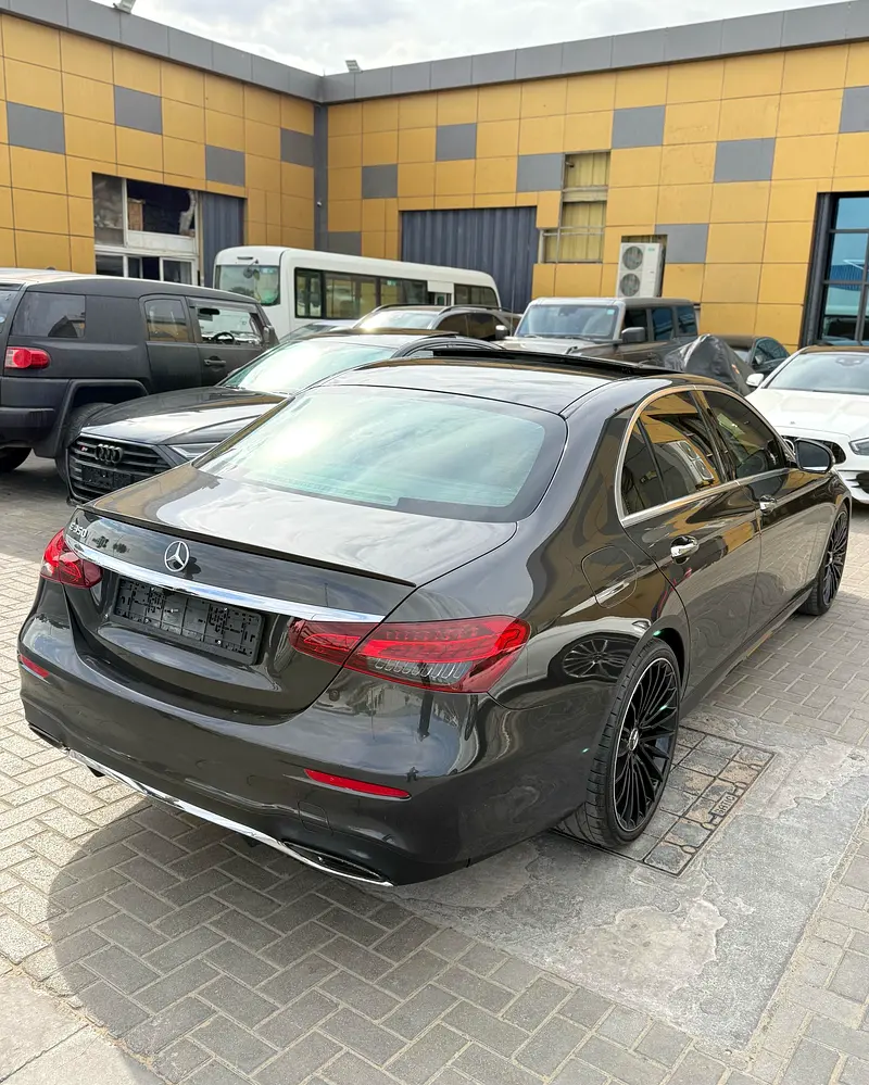 Mercedes-Benz E-Class E 350 2021 - American Specs - Image 6