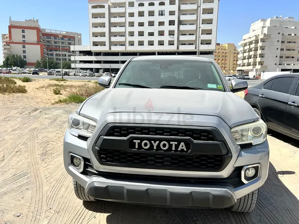 Toyota Tacoma V6 4X4 - Image 4