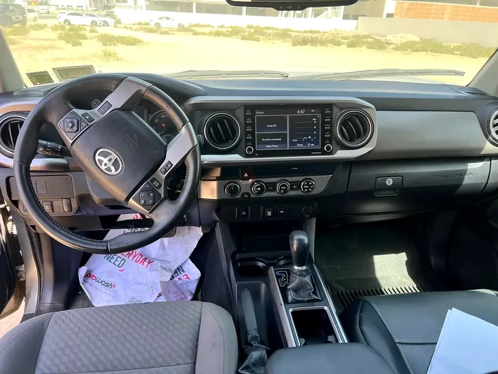 Toyota Tacoma V6 4X4 - Image 5