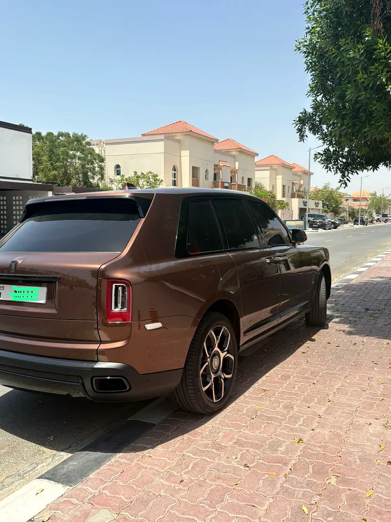 Rolls-Royce Cullinan Black Badge 2021 - American Specs - Image 9