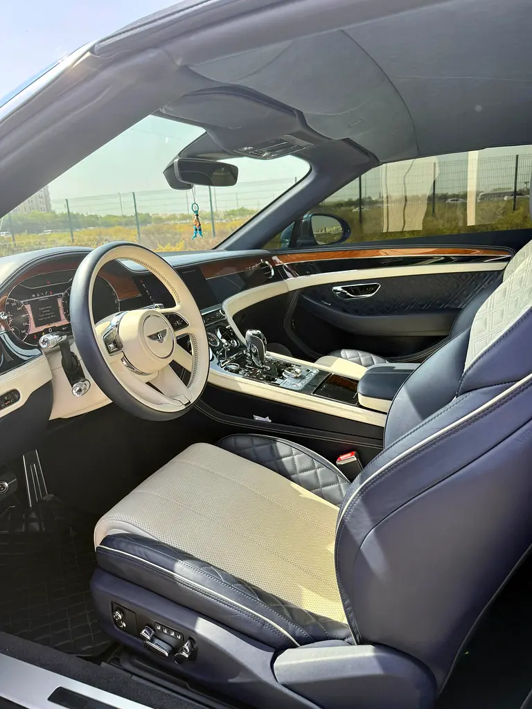 Bentley Continental GTC 2022 - GCC Specs - Image 6