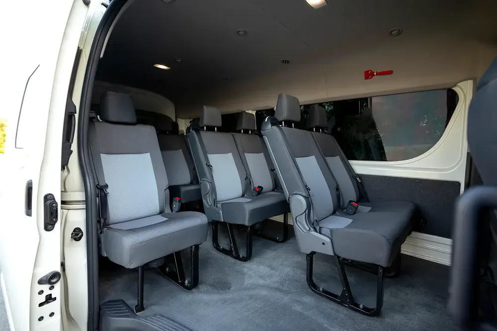 High-Roof 13-Seater Passenger Van | Automatic | GCC Specs | Ref#T28025 - Image 12