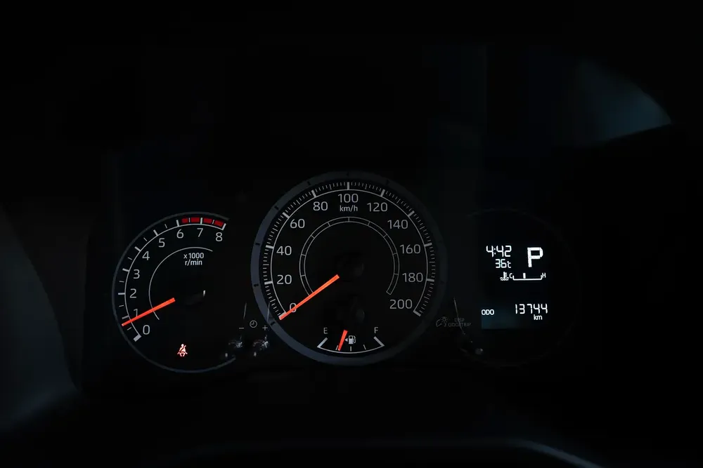 High-Roof 13-Seater Passenger Van | Automatic | GCC Specs | Ref#T28025 - Image 14