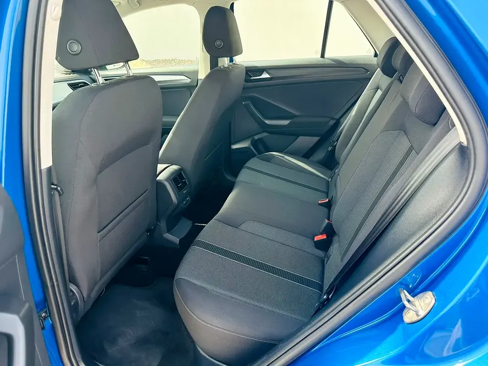 VOLKSWAGEN T-ROC 2024 GCC 24000KM BLUE - Image 11
