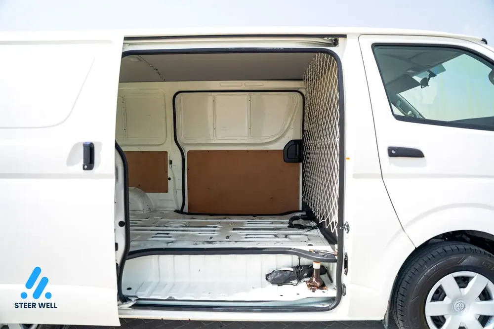 2022 Toyota Hiace GL 2.7L Manual Standard Roof Cargo Van | GCC Specs | The Ultimate Workhorse - Image 9