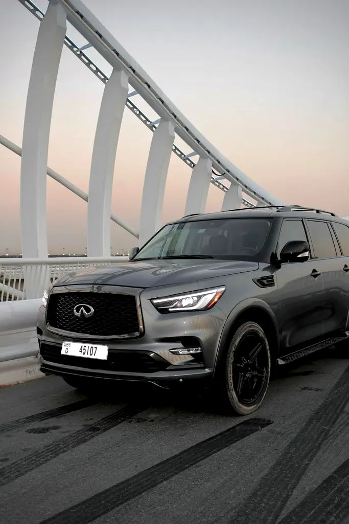 full-size luxury SUV flagship - Image 5