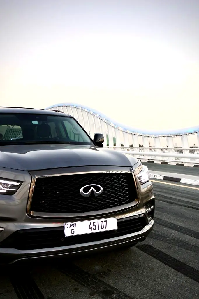 full-size luxury SUV flagship - Image 8