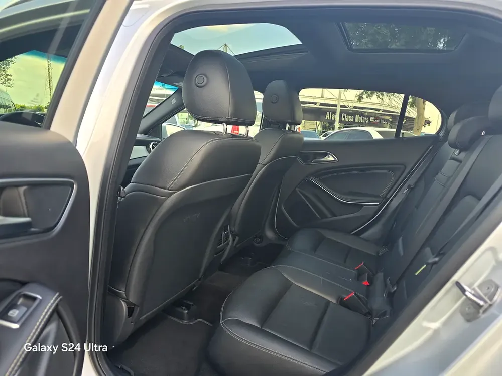2020 Mercedes-Benz GLA 250 4Matic - American Very clean car - Image 12