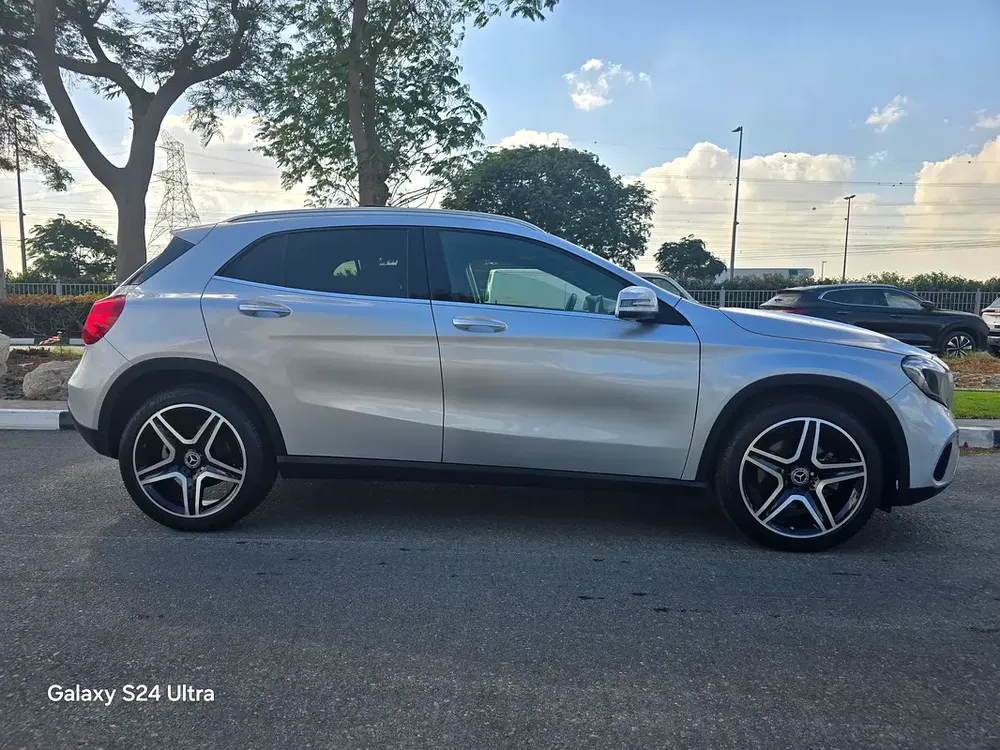 2020 Mercedes-Benz GLA 250 4Matic - American Very clean car - Image 4