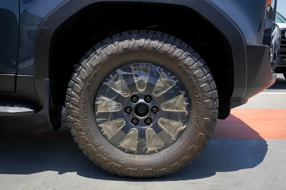 Toyota Prado Adventure 2.8L DSL 2026 GCC Specs - Image 10