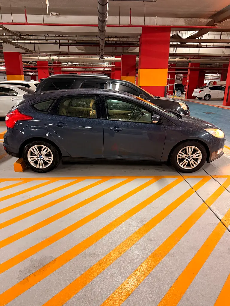 Ford Focus - trend - 2013 model - 1.6L - 4 cylinder - Image 4