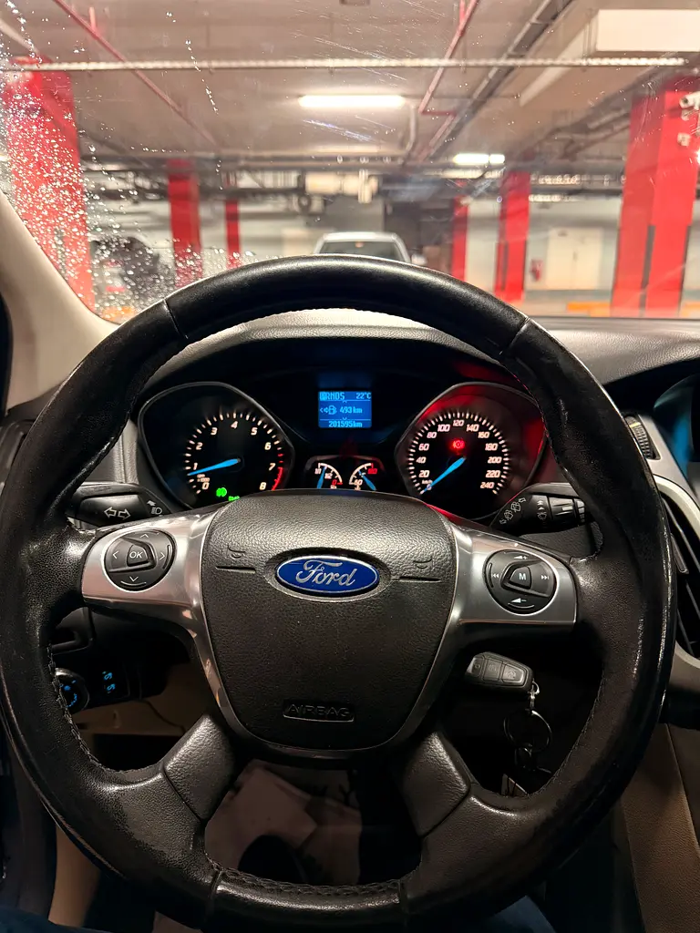 Ford Focus - trend - 2013 model - 1.6L - 4 cylinder - Image 5