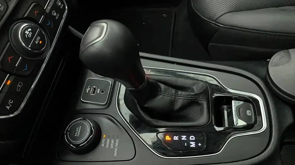 Jeep Cherokee Limited 2020 GCC Specs - Pristine Condition - Image 11
