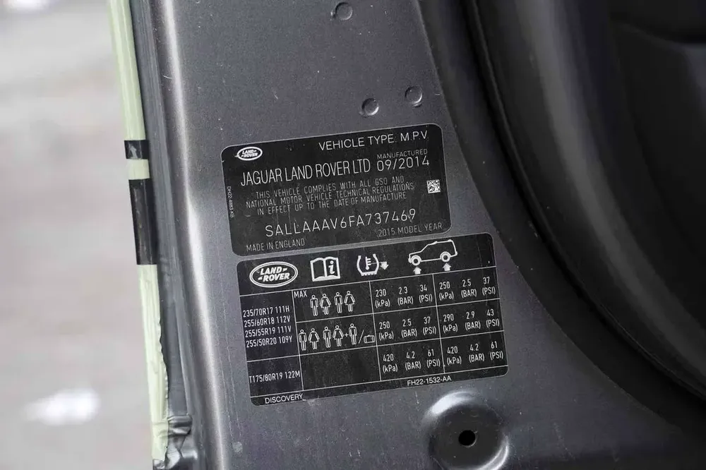 LR4 GCC 4*4 SUV - Image 10