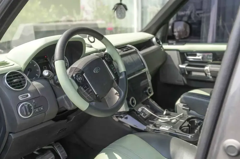 LR4 GCC 4*4 SUV - Image 5