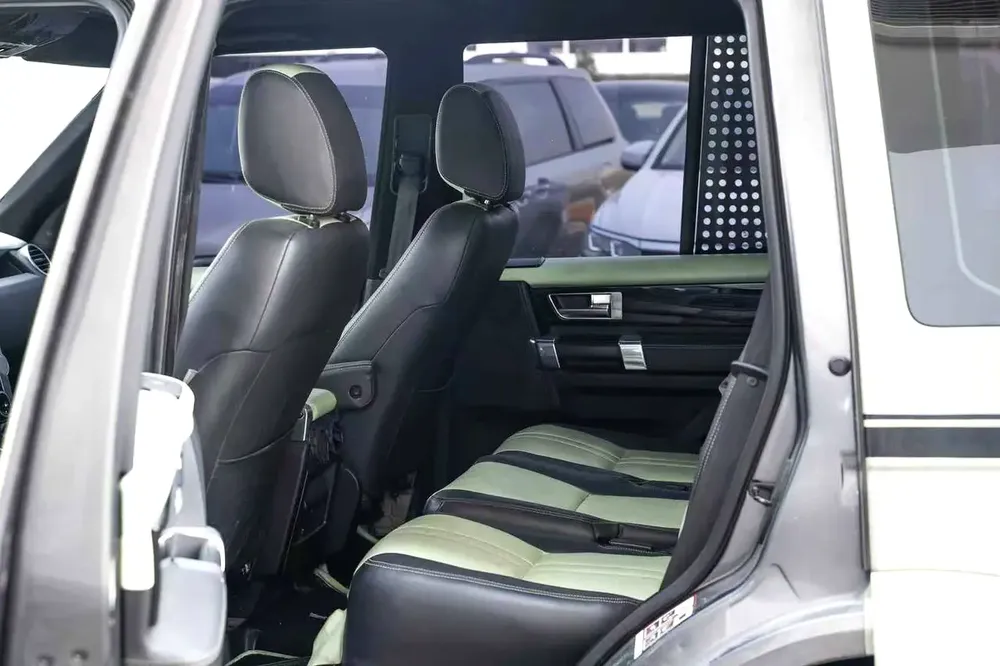LR4 GCC 4*4 SUV - Image 6