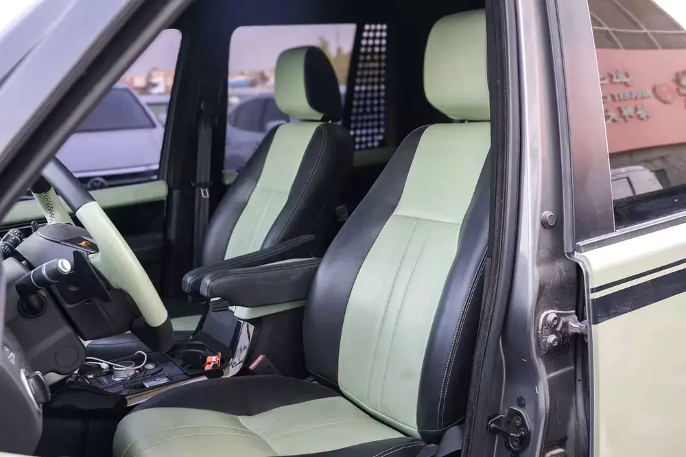 LR4 GCC 4*4 SUV - Image 8