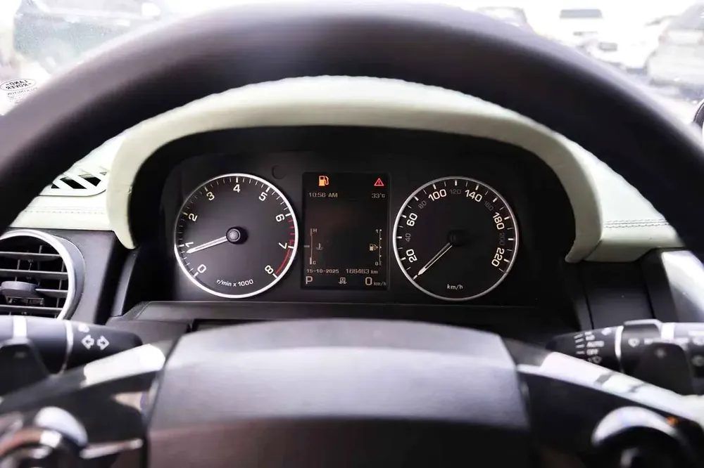 LR4 GCC 4*4 SUV - Image 9