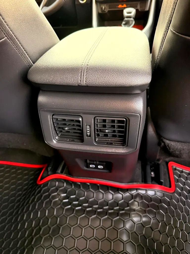 Adventure Toyota RAV4 2023 - Image 15