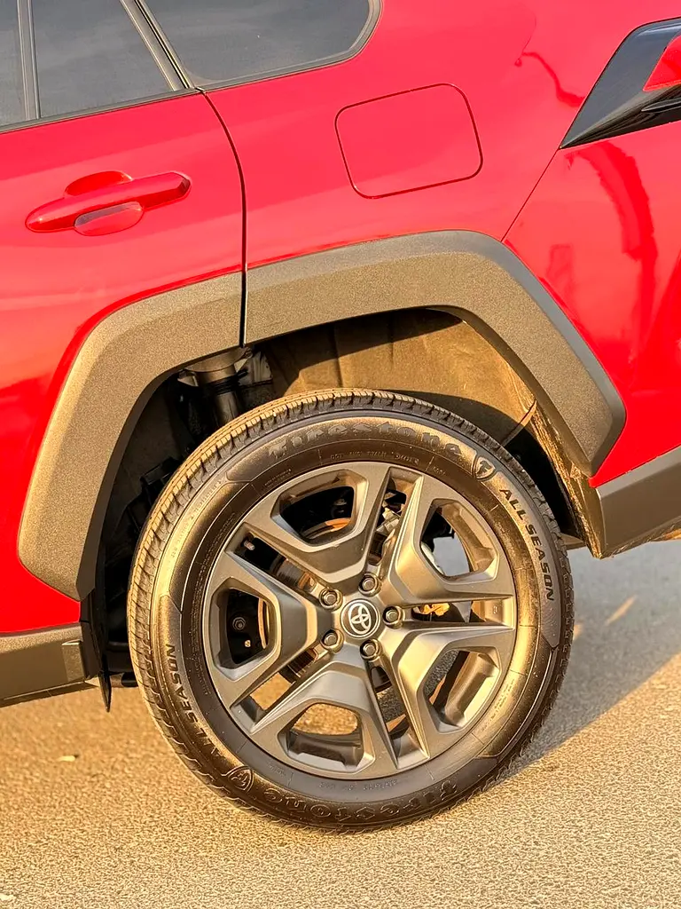 Adventure Toyota RAV4 2023 - Image 18