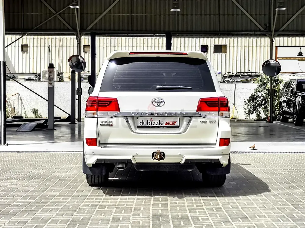 AED 3647/month | 2021 Toyota Land Cruiser  | GCC Specs | Ref#461642 - Image 6