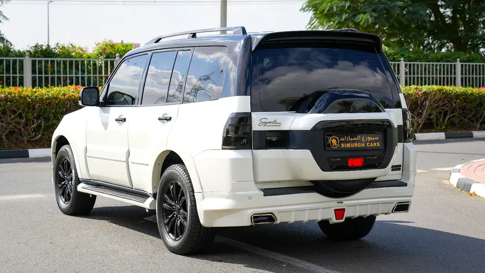 MITSUBISHI PAJERO 2020!! SIGNATURE CONDITION!! GCC SPECS!! WELL MAINTAINED!! 3.8 V6 - Image 15