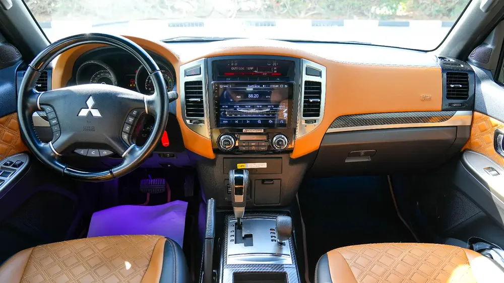 MITSUBISHI PAJERO 2020!! SIGNATURE CONDITION!! GCC SPECS!! WELL MAINTAINED!! 3.8 V6 - Image 7