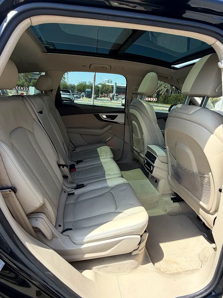 2018 Audi Q7 45 TFSI Quattro | GCC Spec | High Spec | FSH | Just Serviced | 360 Camera - Image 17