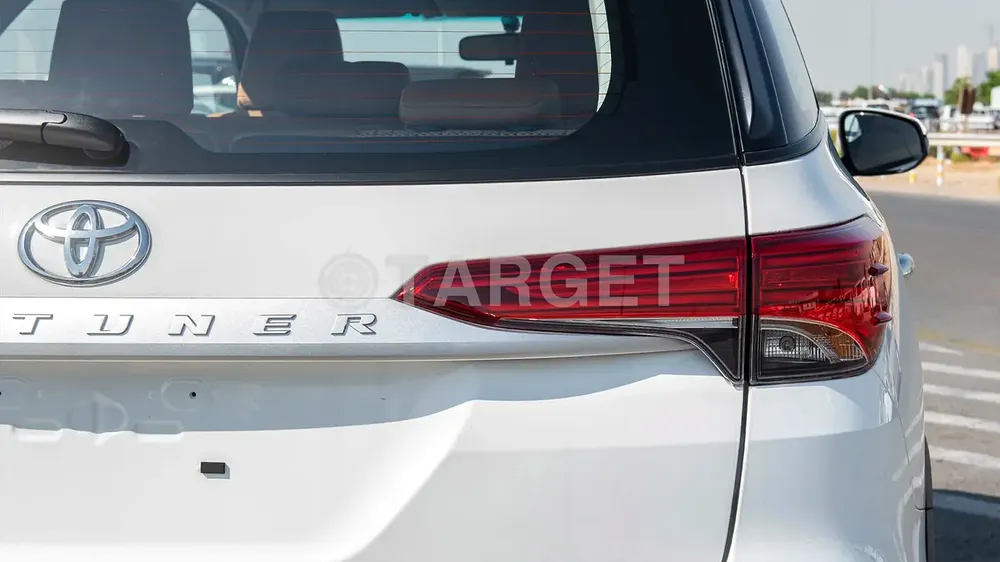 2026 Toyota Fortuner EXR - GCC Specs -2.7 petrol Brand New! - Image 15