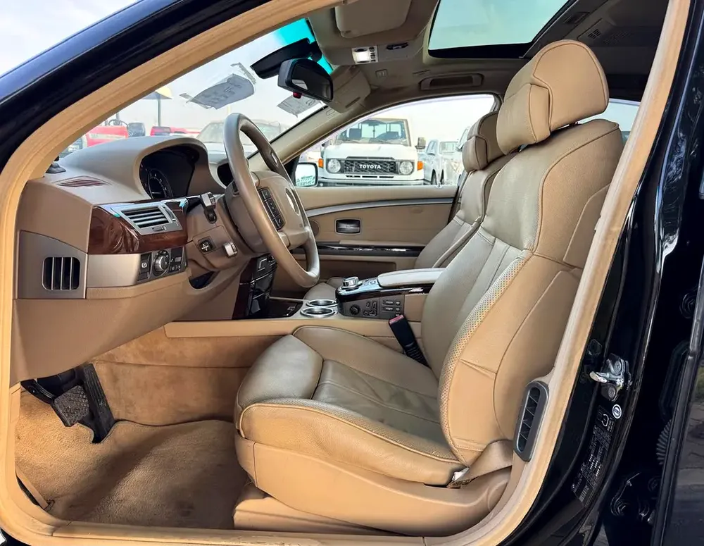 BMW | 7 SERIES | 750i | 2007 | BEIGE INTERIOR | ONLY : 85,885 KM | JAPAN IMPORT | CLEAN TITLE - Image 11