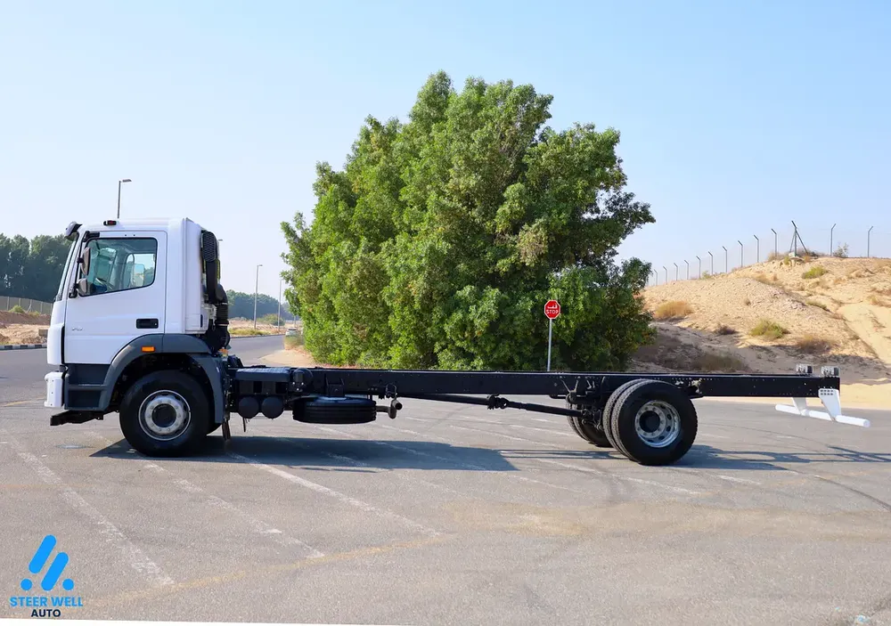 2023 Fuso FJ Truck 6.4L Diesel RWD Bare Chassis  | White | 12 Ton - Image 4