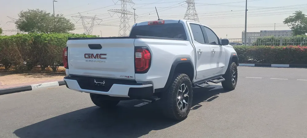 GMC CANYON AT4X 2024 GCC FREE SERVICE 60000 KM + WARRANTY 19-2-2028 AL GHANDI AUTOS - FULL OPTION - Image 5