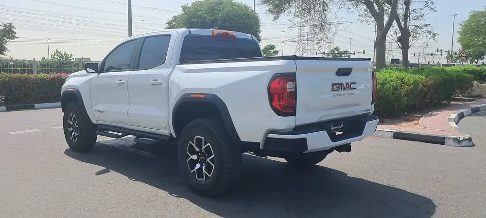 GMC CANYON AT4X 2024 GCC FREE SERVICE 60000 KM + WARRANTY 19-2-2028 AL GHANDI AUTOS - FULL OPTION - Image 6