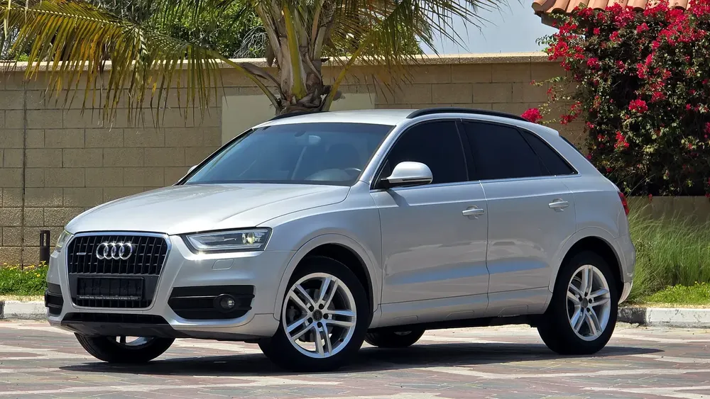 Like New Audi Q3 2.0 TFSI Quattro GCC Specs Full Service History Single Owner - Image 6