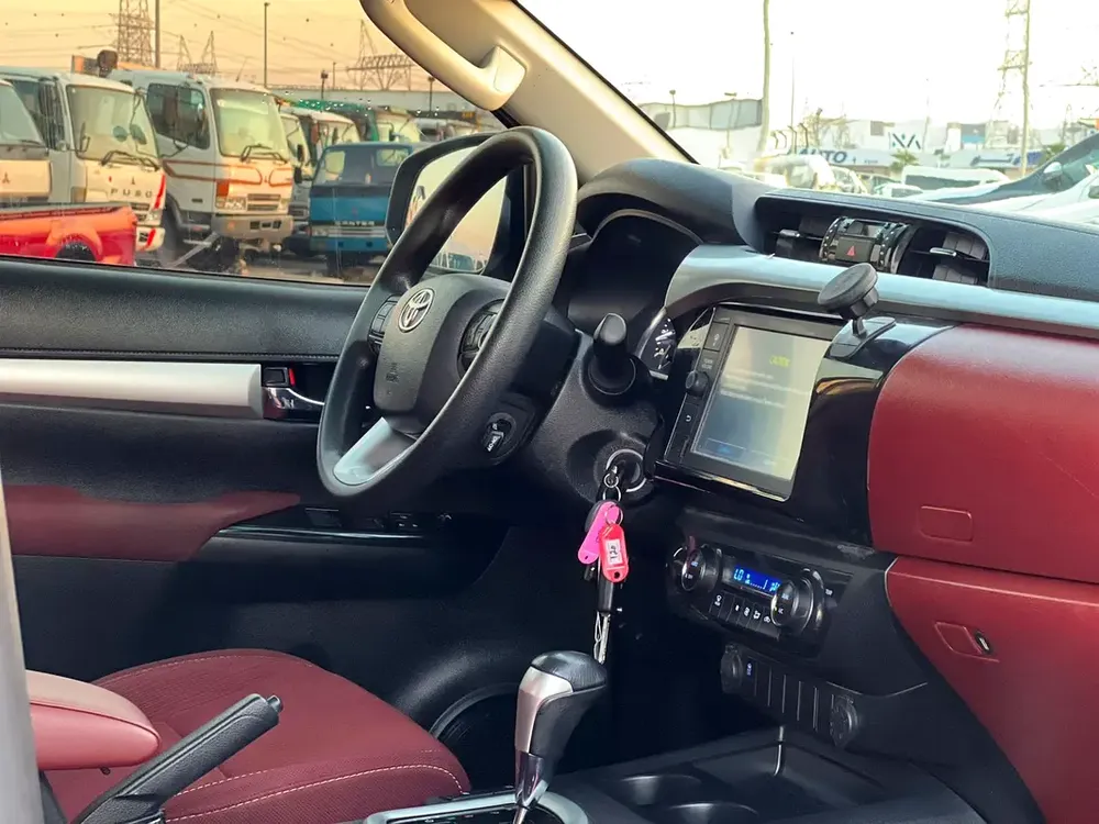 2022 Toyota Hilux SR5 Premium Full Option - 2.7L V4 - 4x4 AWD - Rear CAM & AC - big Body - Image 14