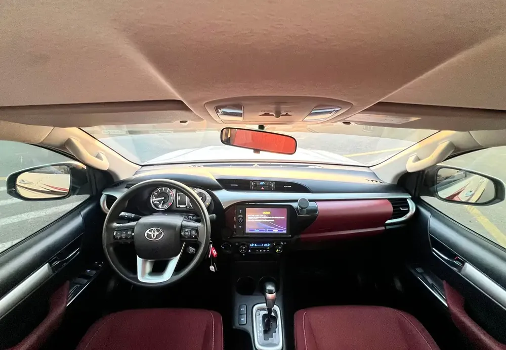 2022 Toyota Hilux SR5 Premium Full Option - 2.7L V4 - 4x4 AWD - Rear CAM & AC - big Body - Image 15