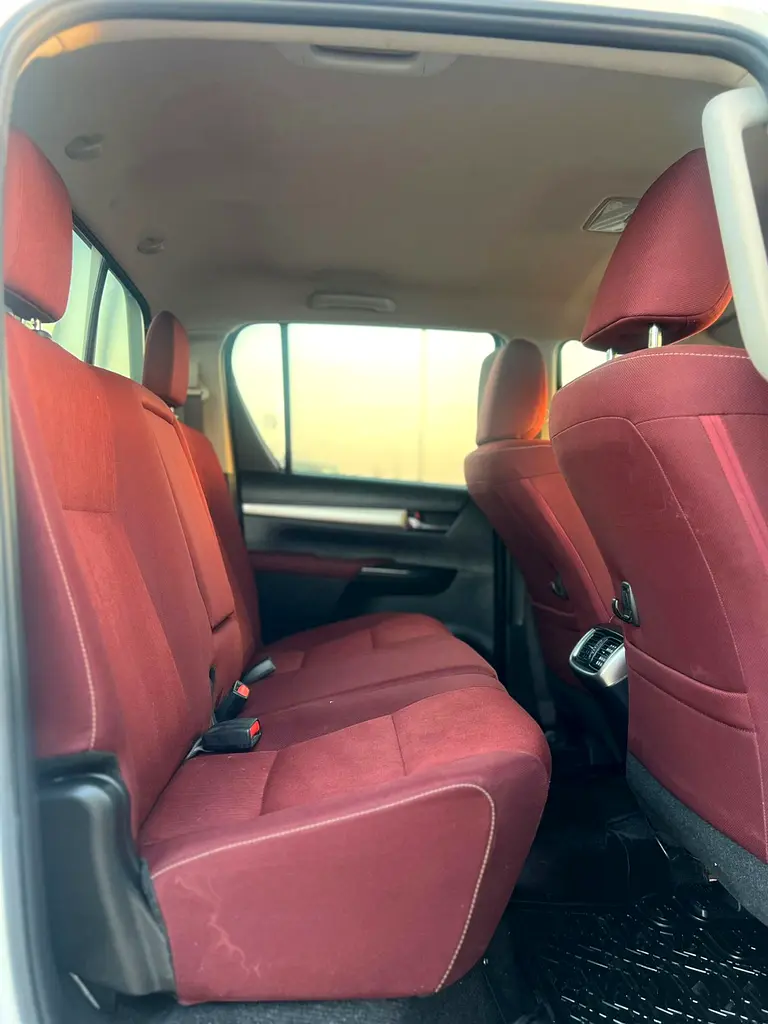 2022 Toyota Hilux SR5 Premium Full Option - 2.7L V4 - 4x4 AWD - Rear CAM & AC - big Body - Image 16