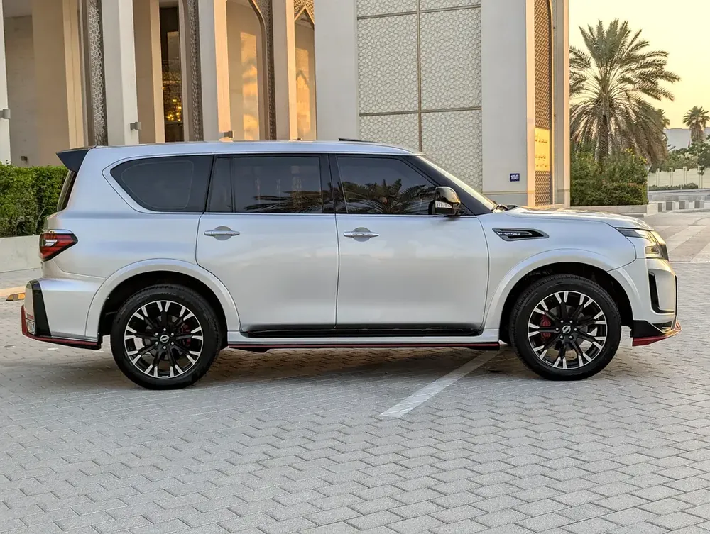 Nissan Patrol 2017 Facelifted 2024 NISMO - Full Service History Agency Maintained , GCC Specs - Image 17